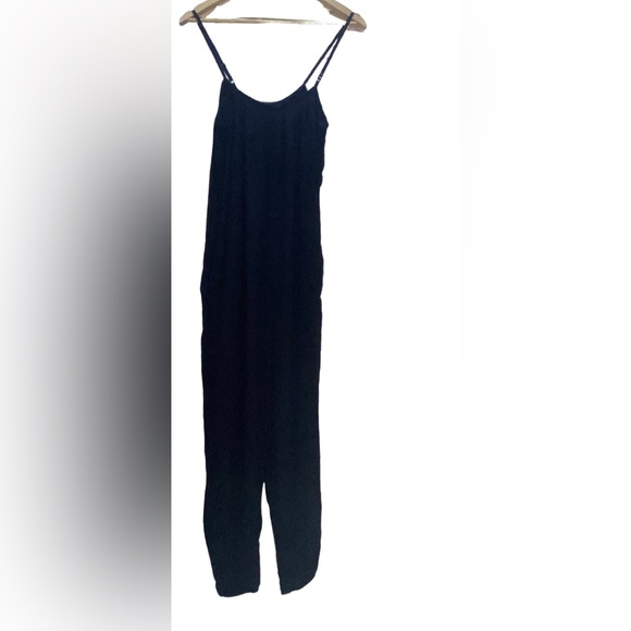Urban Outfitters‎ Black Jumpsuit - Picture 1 of 3